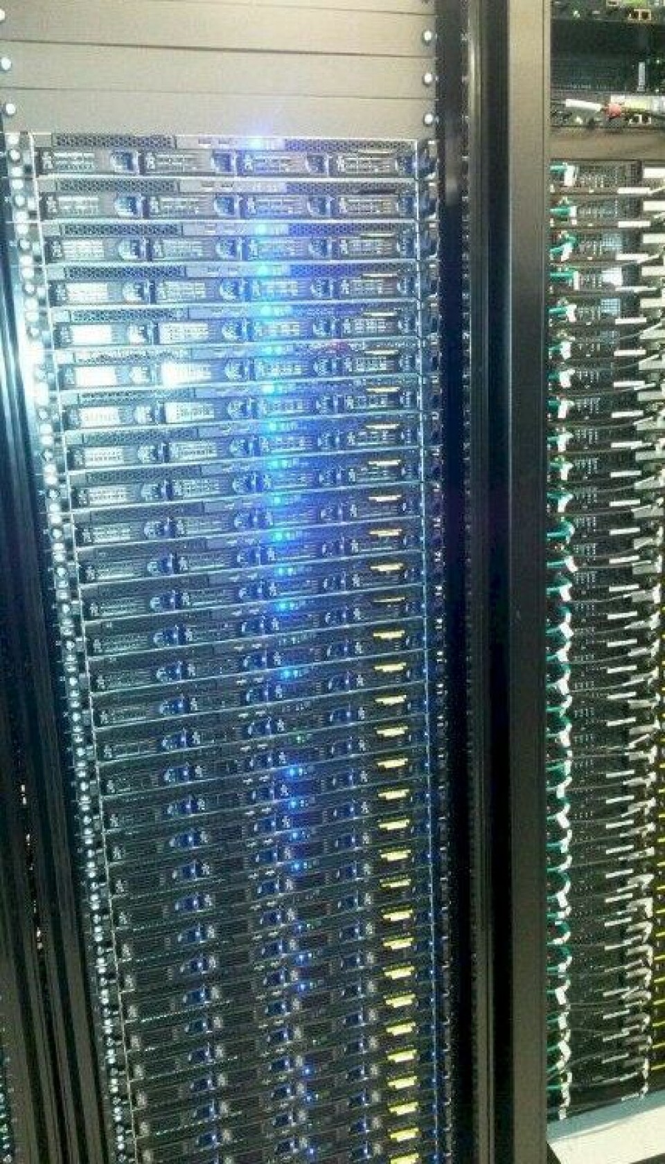 Aws Sever Racks The Custom Gear Inside Amazon's Cloud